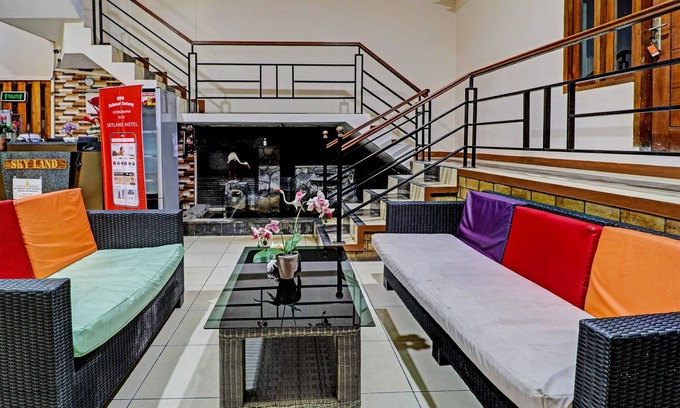 Bandung Hotel | OYO Life 92127 Skyland Pasteur