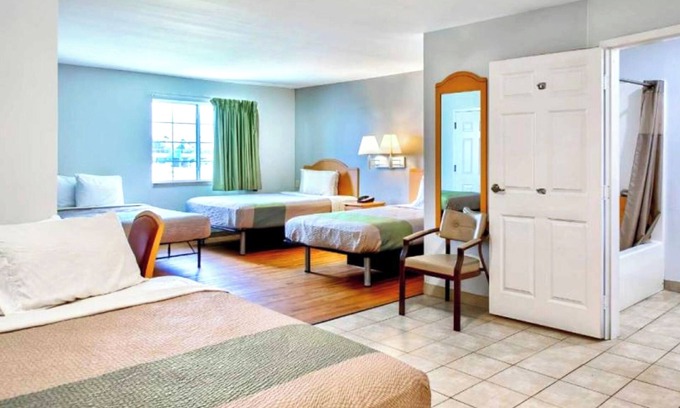 Sulphur Hotel | OYO Townhouse Sulphur, LA Extended Stay