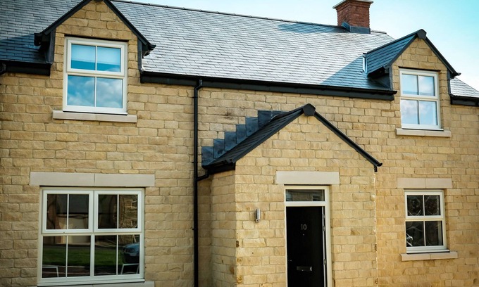 Embleton House | OYSTERCATCHER, pet friendly, with a garden in Embleton