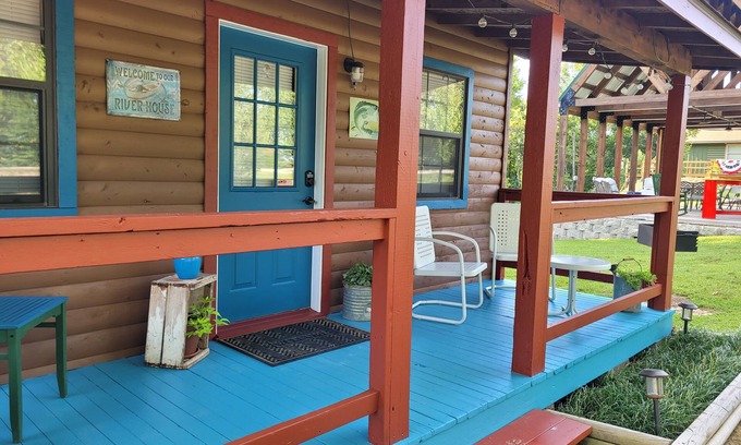 Harriet Cabin | OZARK FALL COLOR! The Angler! Couples Retreat! Firepit/Grill/Pavilion/WIFI