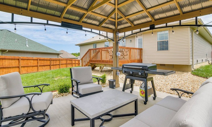 Ozark House | Ozark Home: Pool Access, Deck & Fenced Yard