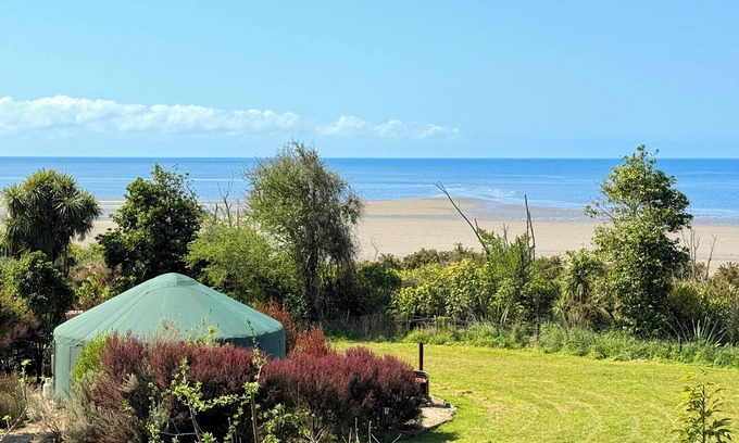 Collingwood Bed & Breakfast | Pā Tōrea Beach Stay