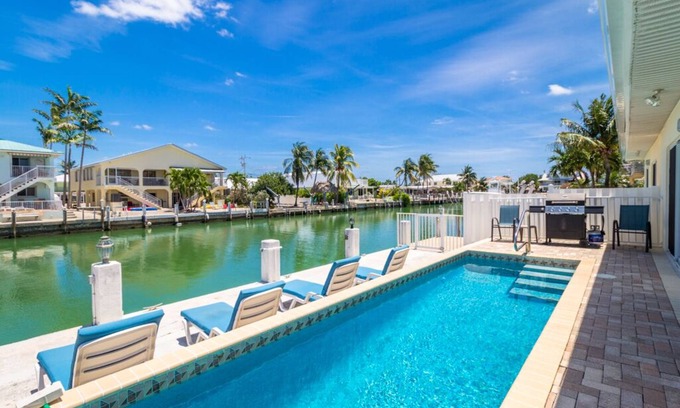 Key Colony Beach House | P62 - 3 Bedroom 2 bath, private pool and beach membership