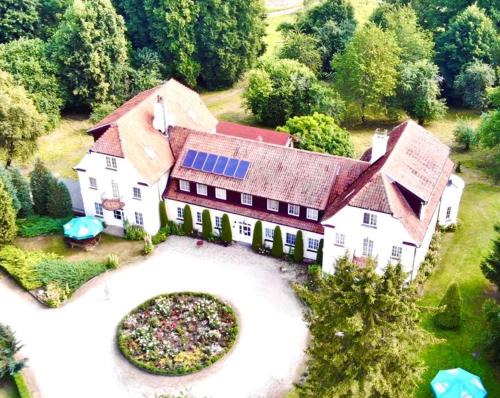 Milakowo Hotel | Pałac Wojciechy