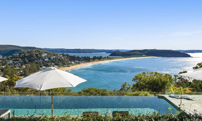 Palm Beach House | PACIFIC VISTA by Palm Beach Holiday Rentals