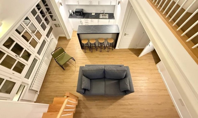 Padron House | Padrón Plaza Lotf L4 by URent