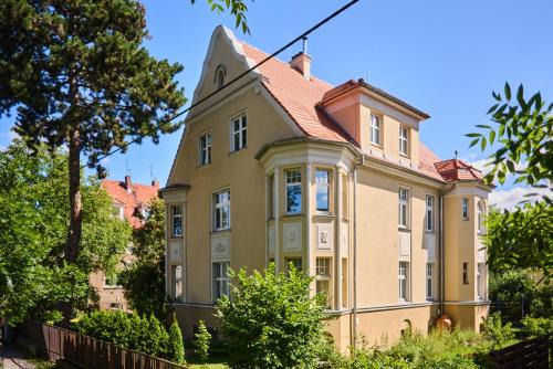 Srodmiescie Apartment | Painter's apartment by ZOO and Wrocław Congress Center