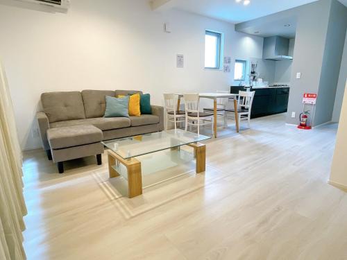 Chatan House | Palace Oceanside