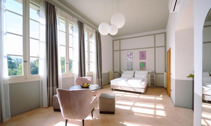 Lucca Historical Center Bed & Breakfast | Palazzo Froussard B&B and Living