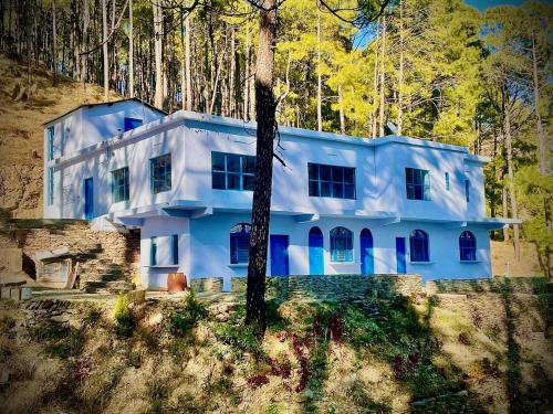 Lansdowne House | Pali Homestay Lansdowne Not Luxury but Stay with Legacy