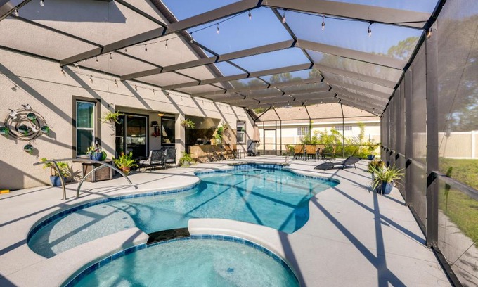 Palm Coast House | Palm Coast Paradise Pool, Spa and Outdoor Kitchen