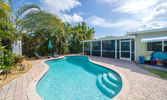 North Corals House | Palm Paradise-Seaside Home w Heated Saltwater Pool
