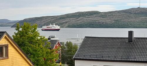 Kirkenes Bed & Breakfast | Palmehagen