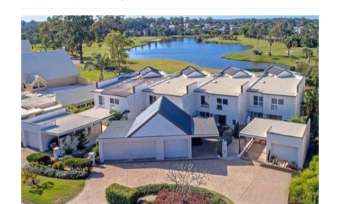 Sanctuary Cove House | palmview terrace in sanctuary cove