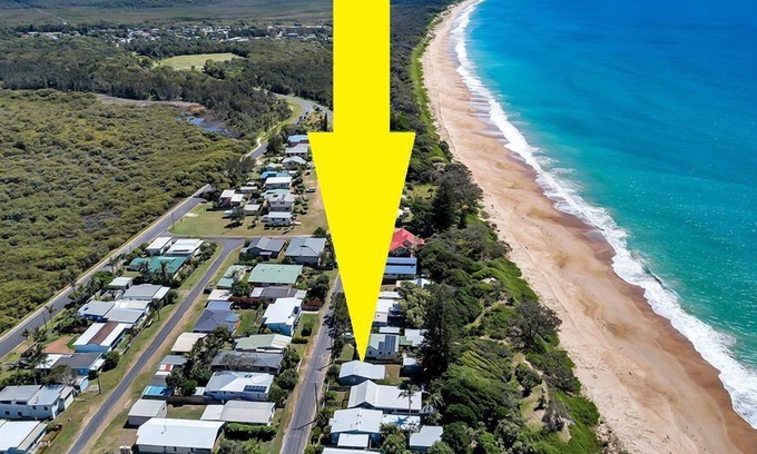 Wooli House | PANDANUS: 2 BR, 1 BA House in Wooli, Sleeps 3