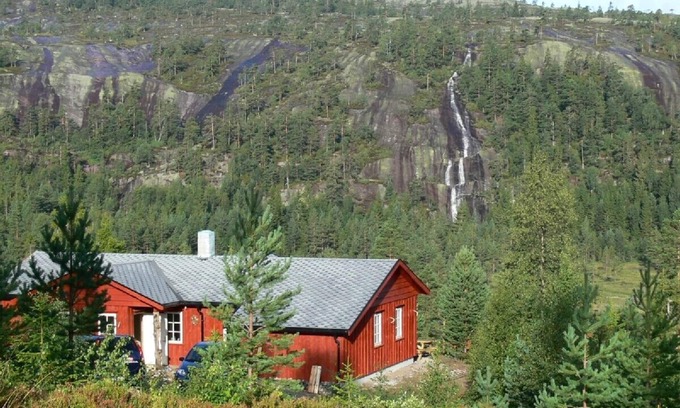 Nissedal Cottage | panorama view, modern apartment, quiet location, canoe, sauna