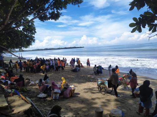 Carita Apartment | PANTAI CARITA pasir putih by Snwj