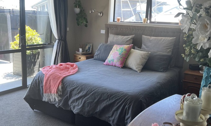 Papamoa Beach House | Papamoa Bliss by the beach!