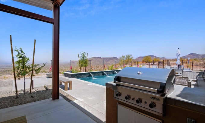 Fort McDowell House | Paradise Canyon - Pool - Spa - Fire Pit -Mtn Views - Estate 2