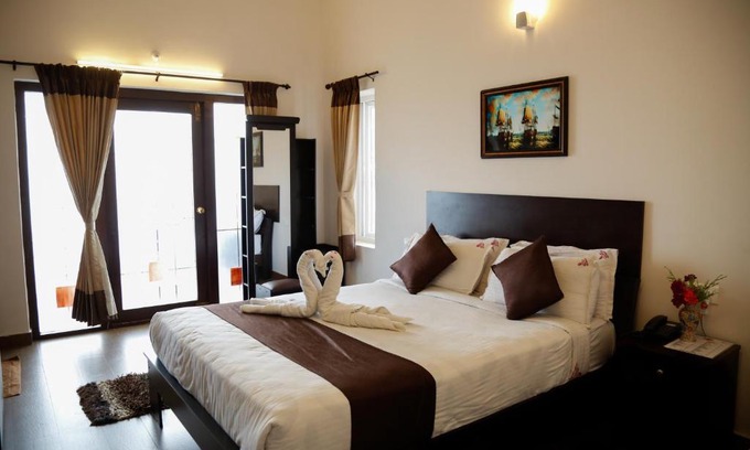 Ooty Hotel | PARADISE PERFECT - non smoking non alcoholic no unmarried couples