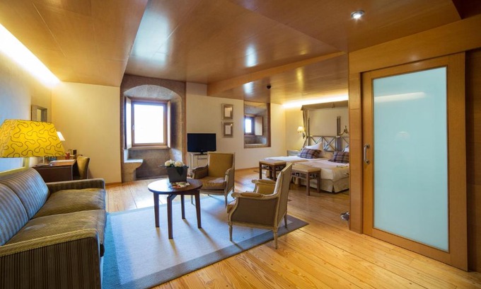 Santo Estevo de Ribas de Sil Hotel | Parador de Santo Estevo