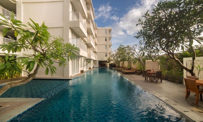 Batubelig Hotel | Paragon Hotel Seminyak
