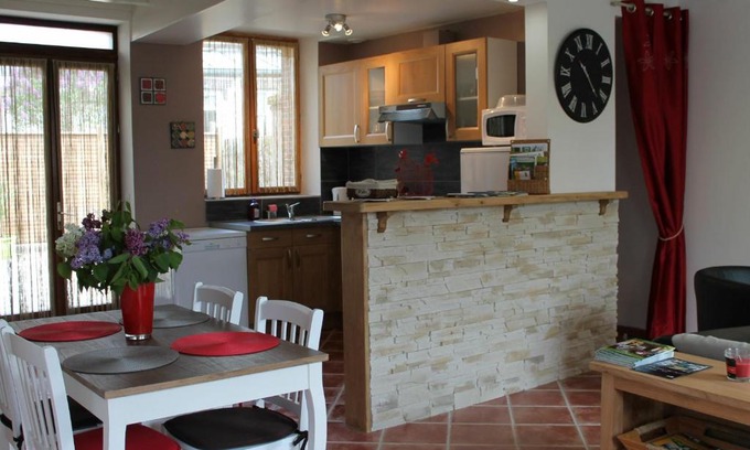 Senonches House | Parfait pour les amoureux de la nature: maison 2 chambres avec jardin, proche forêt et château - FR-1-581-74