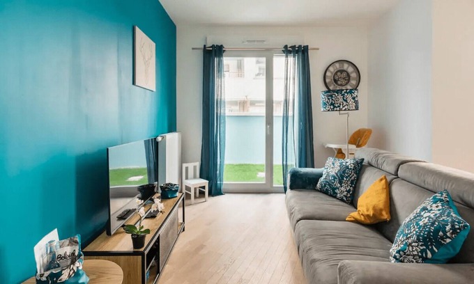 Gif-sur-Yvette Apartment | Paris Saclay Moulon Ecoles Commodités Parking Bus