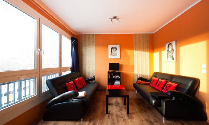 Friedrichshain Apartment | Park & ​City ALEX 4BRA 2 Bäder2 kitchens computer wifi park 30m Alexanderplatz 300m