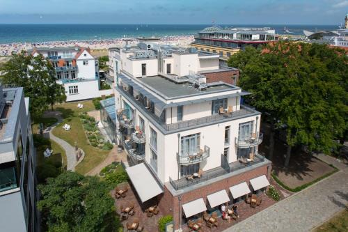 Warnemuende Hotel | Park-Hotel Hübner