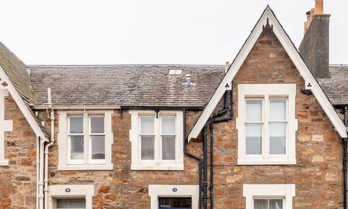 Leven Ski Chalet | Park Place | Elie