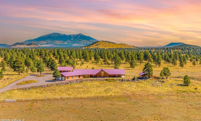 Parks Cabin | Parks - Secluded Elegance