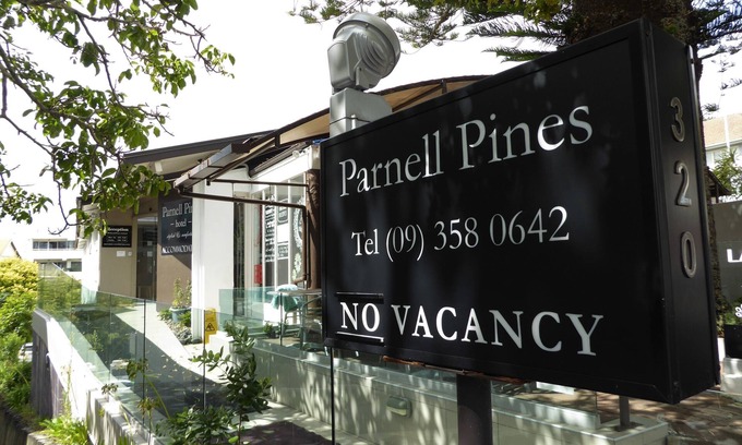 Parnell Hotel | Parnell Pines