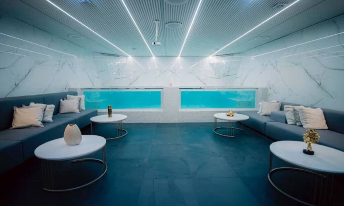 Zona Rosa Apartment | Parque Llleras 15 Br Lux 2 Pools