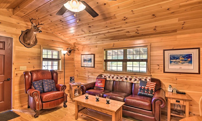 St George Cabin | Parsons Cabin w/Fire Pit & River Access!