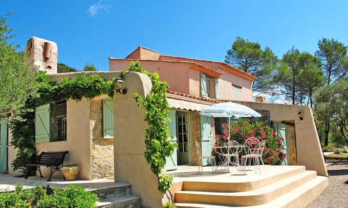 Forcalqueiret House | Pascaire by Interhome
