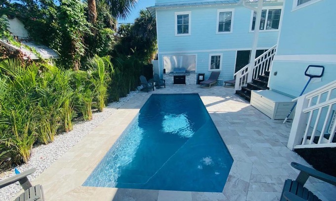 Pass-a-Grille House | Pass-A-Grille Key West Style Main House Pool BBQ