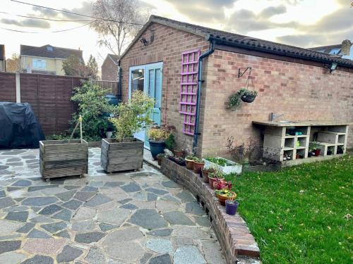 St Albans House | Pass the Keys Charming Guest House in St Albans with Parking