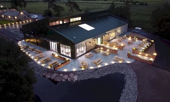 Lockerbie House | Pass the Keys | Gorgeous Lake Lodge with HTub Outstanding Views