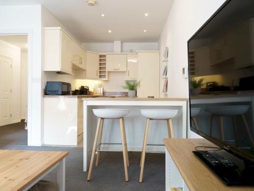 Cathedral Quarter Apartment | Pass the Keys Luxury 2BR W Balcony Cathedral Qtr. Parking