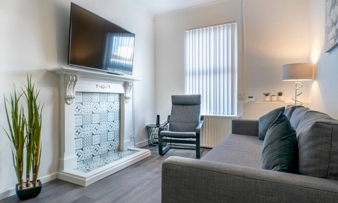 New Lodge House | Pass the Keys | McCracken's Townhouse - 10 Min Walk to City Centre
