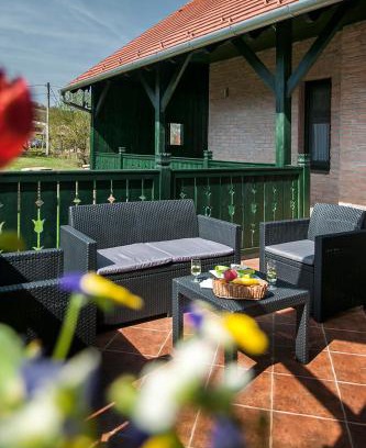 Ofalu House | Patakpart Vendégház