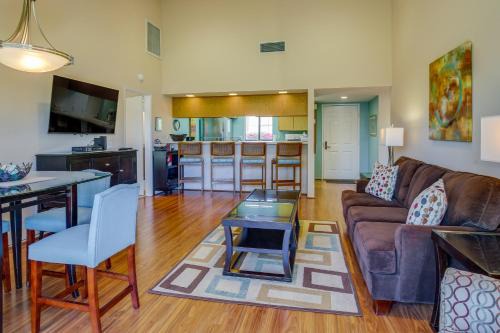 Palm Desert Apartment | Patio, Grill and Pool Access Palm Desert Retreat!