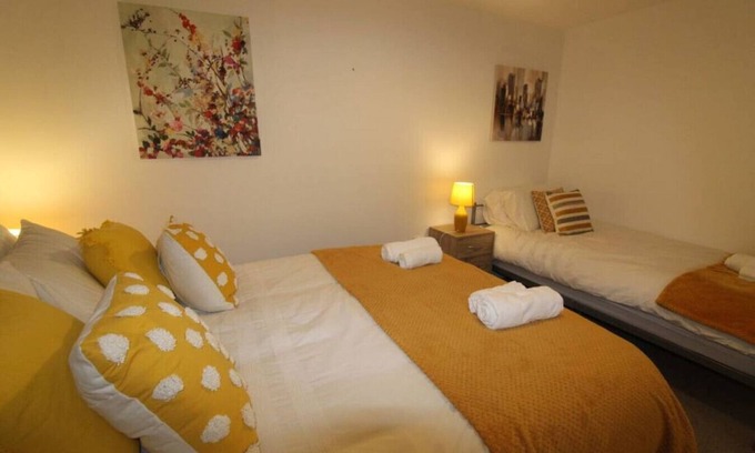 Sutton-in-Ashfield House | Pavement House - Sutton- In- Ashfield