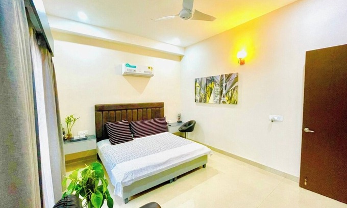 Mohali House | Peace with access to golfcourse