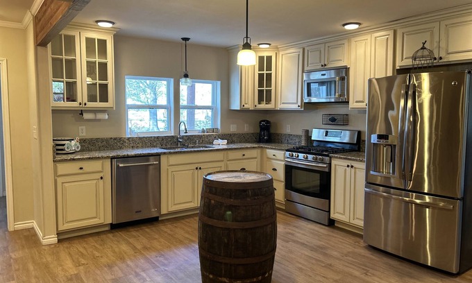 Redlick Other | Peaceful 2 Acre Farmhouse property in Texarkana