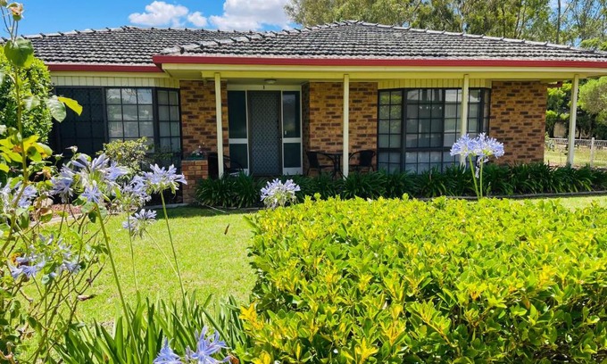 Wagga Wagga House | Peaceful 2 Bedroom Home