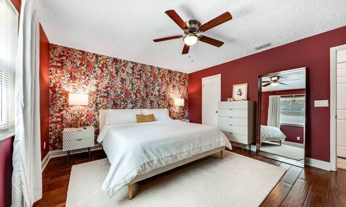 Girvin House | Peaceful 3BR Getaway w/Hot Tub