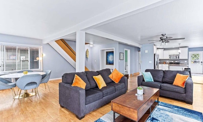 East Lansing House | Peaceful 4BR Lakefront Getaway on Park Lake