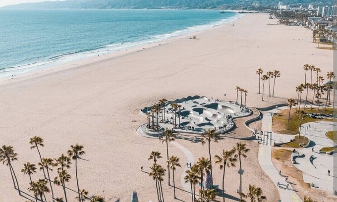 Marina del Rey Boat Rental | Peaceful and Cozy Boat Stay in Marina Del Rey